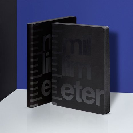 Notitieboek A5 - Millimeter, zacht leer, zwart glossy tekst